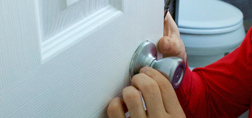 Vintage Door Knob Replacement in Lansing, IL